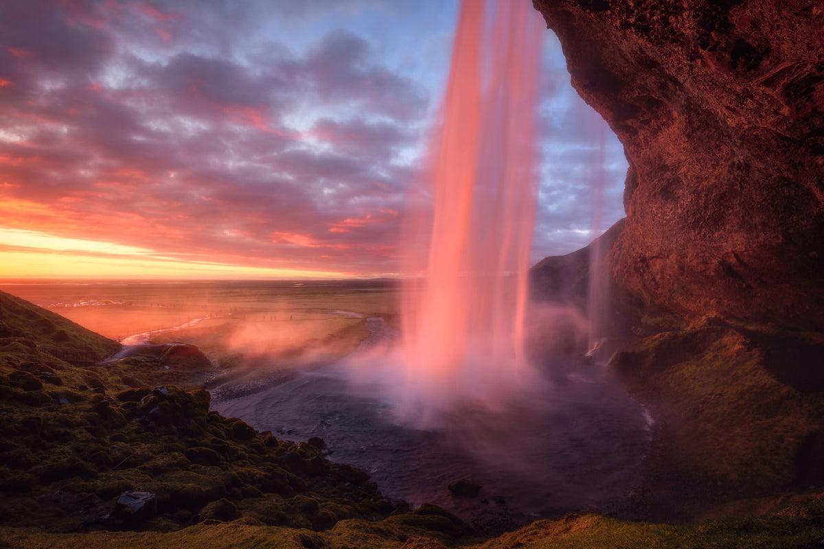 photo-wallpaper-the-burning-falls