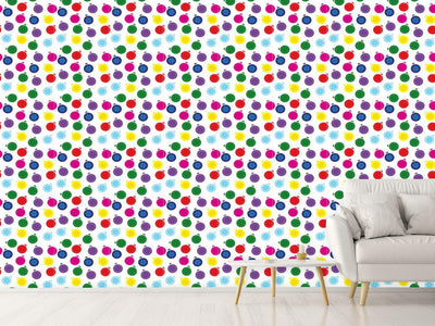 patterned-wallpaper-fun-with-baubles