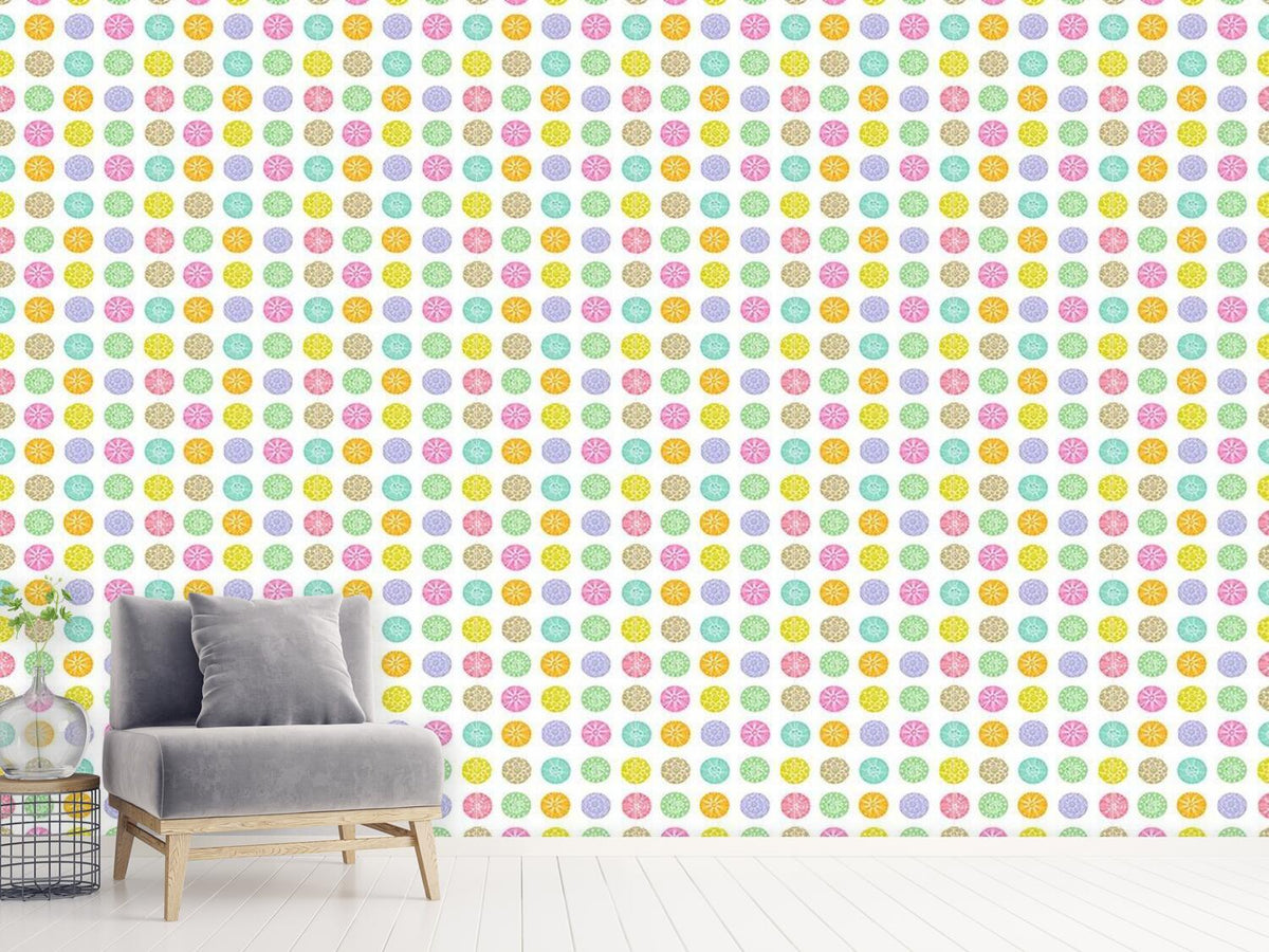 patterned-wallpaper-polkadot-flowers