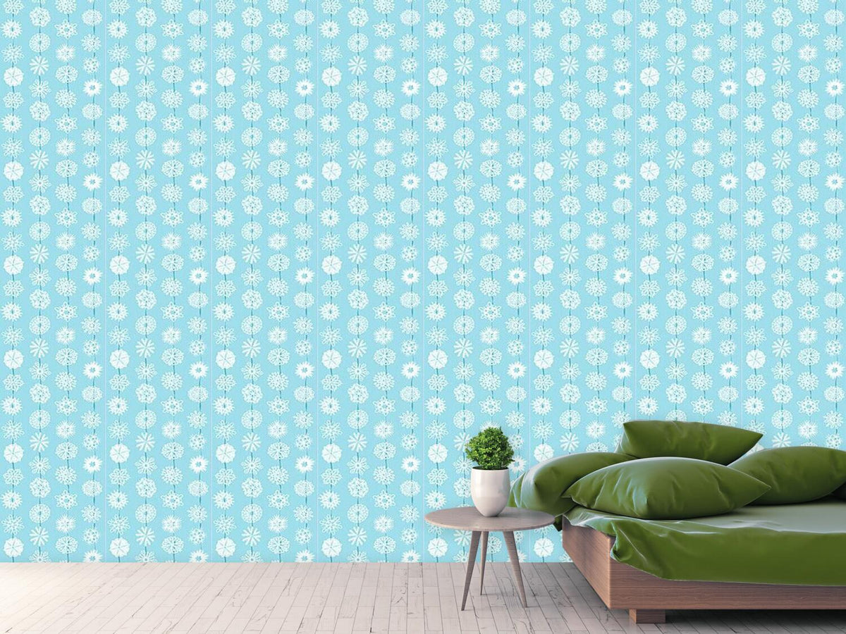 patterned-wallpaper-snowflakes-from-paper