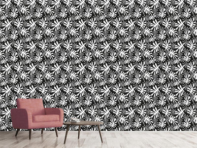 patterned-wallpaper-leaves-crisscross