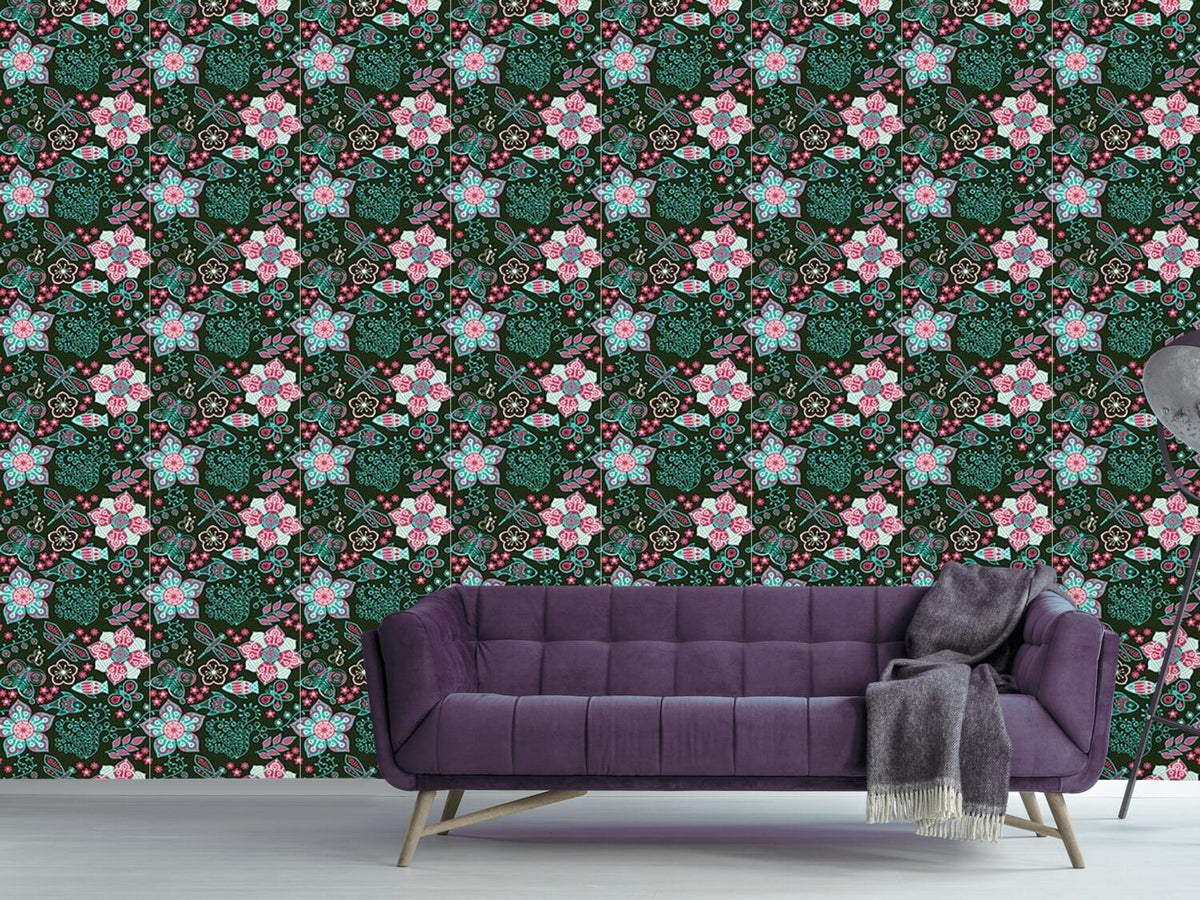 patterned-wallpaper-faunal-dreams