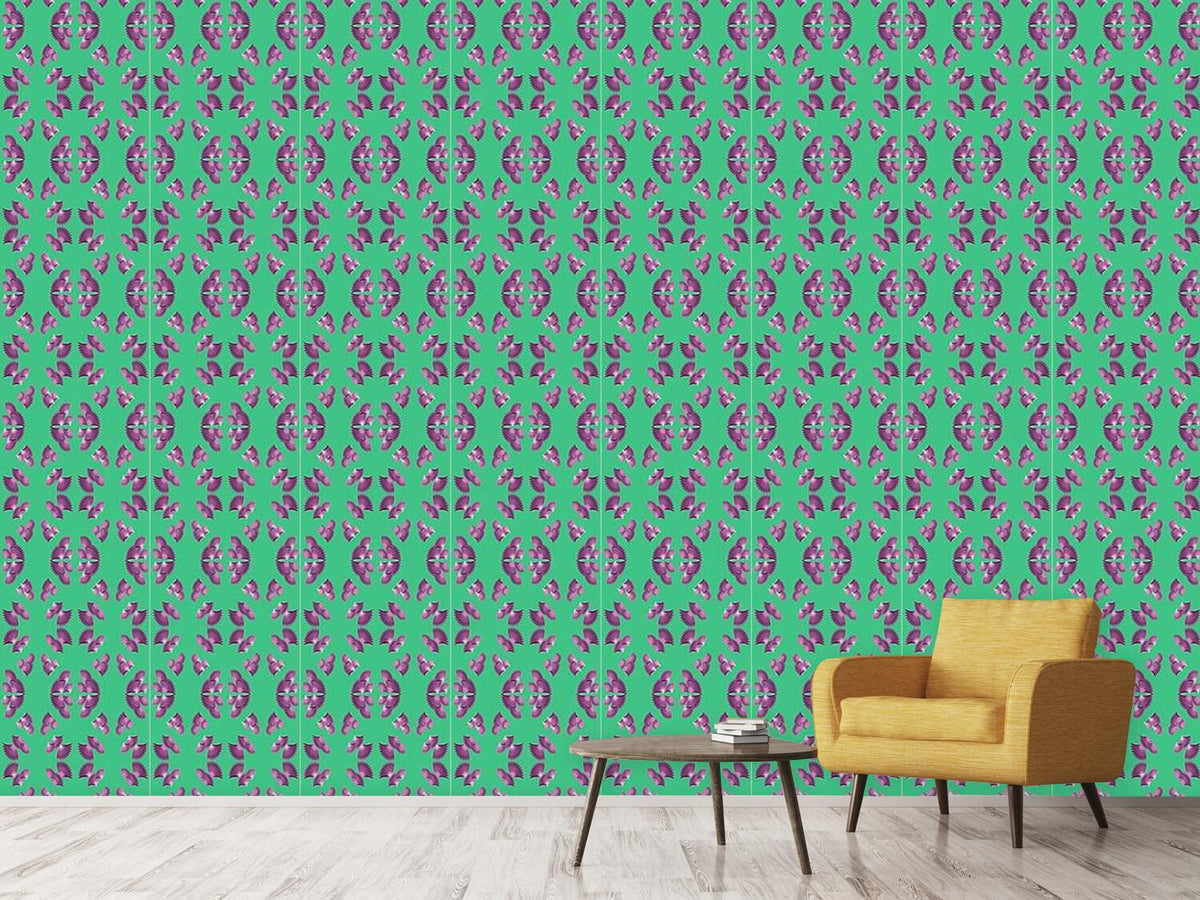 patterned-wallpaper-vertical-fan