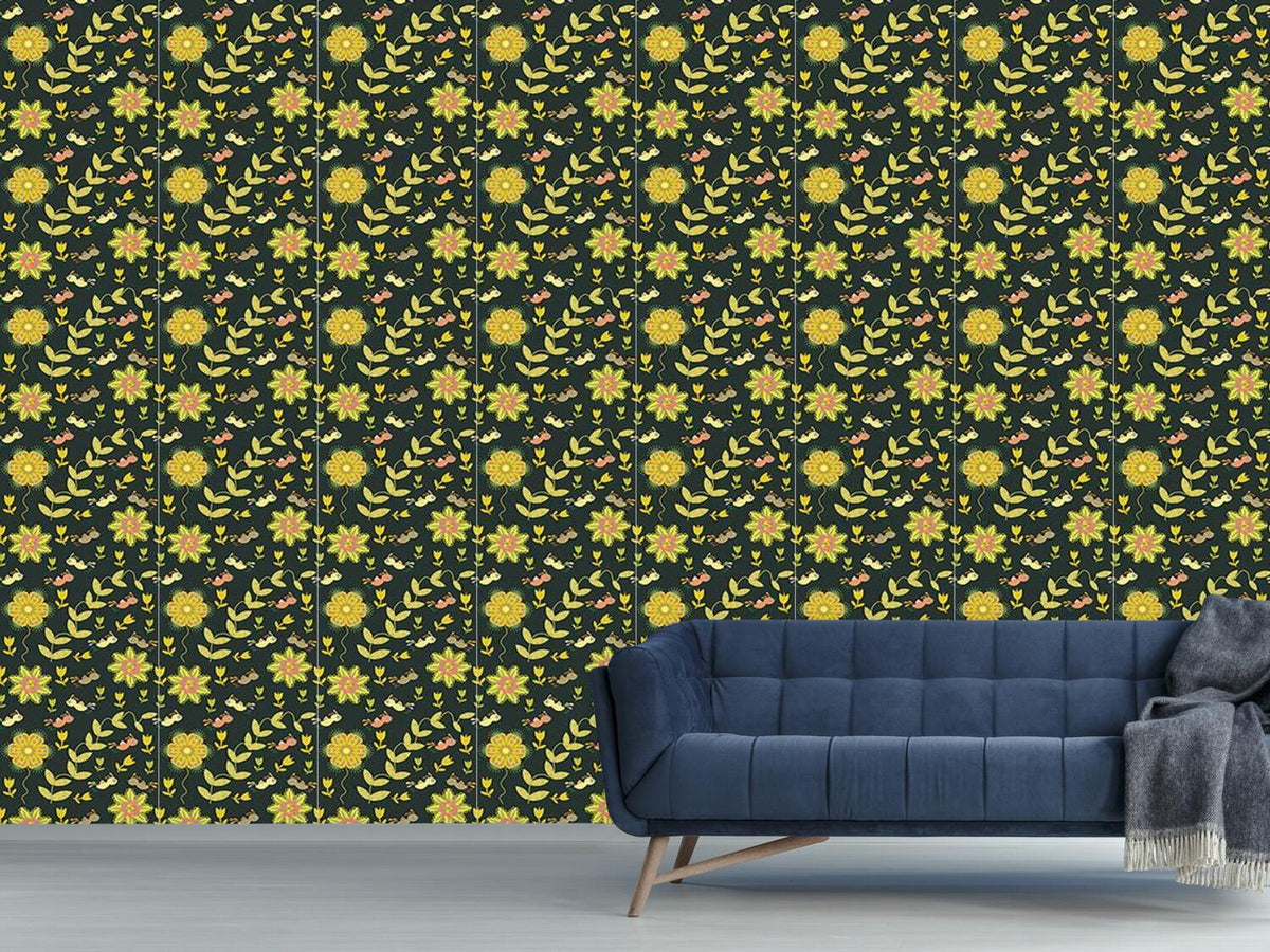 patterned-wallpaper-crazy-birds-night