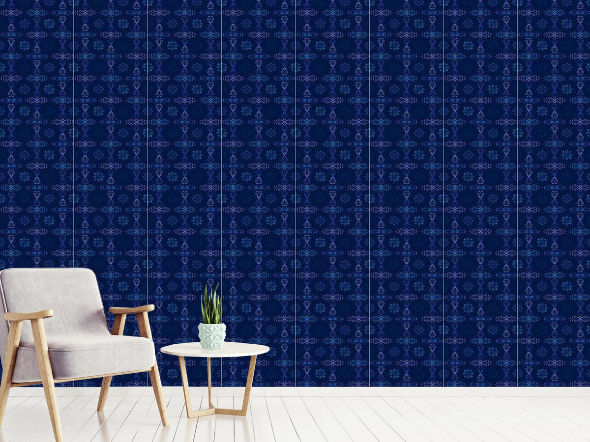 patterned-wallpaper-renaissance-crystal-blue