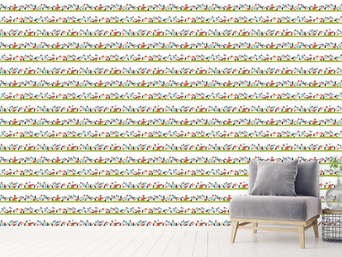 patterned-wallpaper-the-sweet-life-of-the-ants