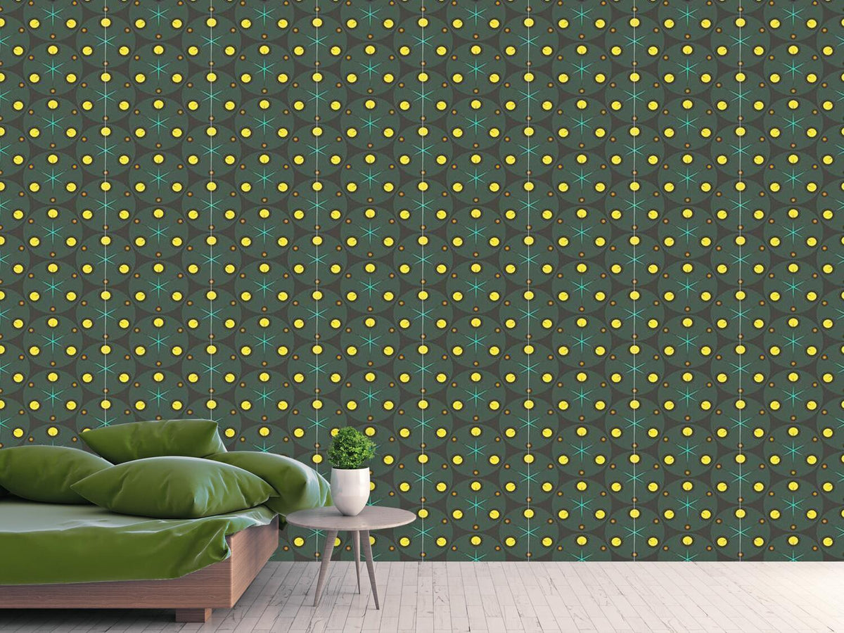 patterned-wallpaper-green-dots