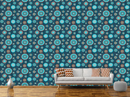 patterned-wallpaper-floret-in-chains