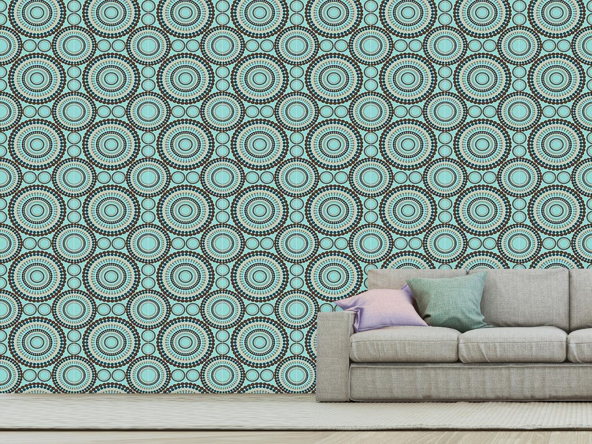 patterned-wallpaper-rotating-dots